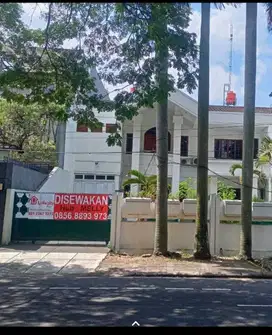 Rumah Sewa 2Lantai di Puri Blok E