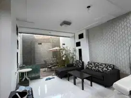 Rumah komplek tataka puri