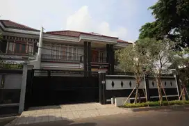 JUAL RUMAH MEWAH STRATEGIS 2 LANTAI KELAPA DUA KEBON JERUK JAKBAR