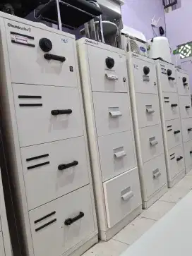 Brangkas chuppsafes 4 laci