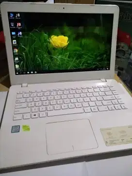 Core i5 GEN 8 RAM 12 GB + SSD 128 GB+ 1000 GB + VGA 2 GB JOS