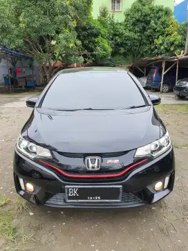 Di jual Honda Jazz RS A/T Black Limited 2015