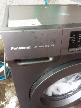 Mesin cuci front loading Panasonic NA-127XB1 7kg 1200