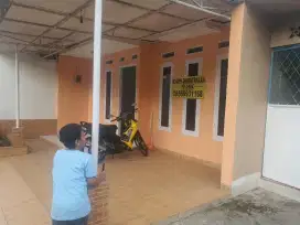RUMAH CLUSTER DIKONTRAKAN TENGAH KOTA CIPUTAT