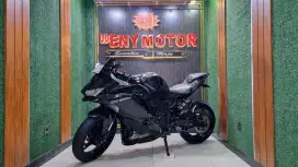UD ENY MOTOR - Kawasaki ZX25R thn 2023 istimewa