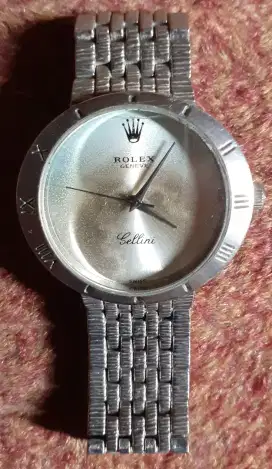 Jam tangan wanita
