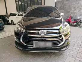 Innova Venturer 2.4 Diesel Matic 2019