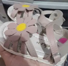 Sepatu Sandal Syalu