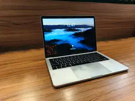 Macbook Pro 2019 13.3 Intel Core i5 - 8GB RAM - 128GB SSD