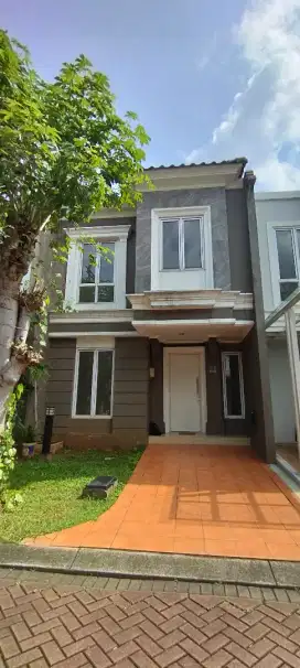 Jual cepat, Rumah di Karelia Village LB 84