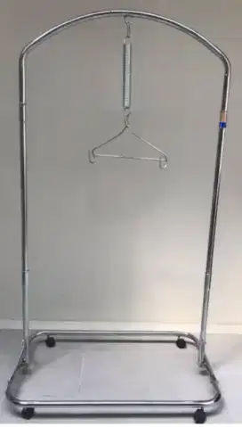 TIANG AYUNAN BESI BAYI