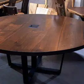 Meja Makan Bundar Kayu Mahoni Diameter 120x120