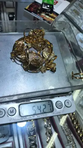 Terima jual beli emas dan berlian