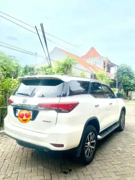 VRZ 2.4 (4×2) A/T 2016 Putih