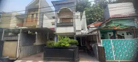 JUAL CEPAT RUMAH 2 LANTAI BEBAS BANJIR, DIBAWAH HARGA PASAR