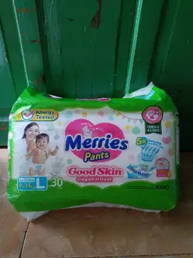 Pampers Merries Size L