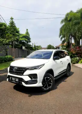 FORTUNER GR 2.4 Th 2021 Km 45Ribu