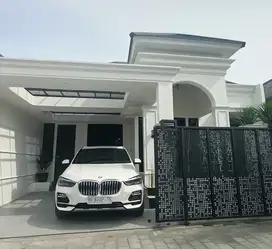Rumah Mewah Desain American Classic dkt Perum pertamina Kalasan