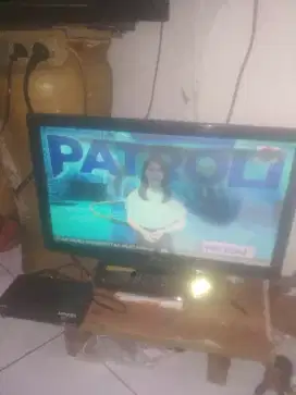 Jual tv LG plat 22inch  siapa cepat dia dapat.buka harga 350 RB.
