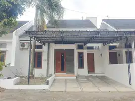 Rumah di Komplek Perumahan Seberang Kampus UMY dalam Ringroad Jogja