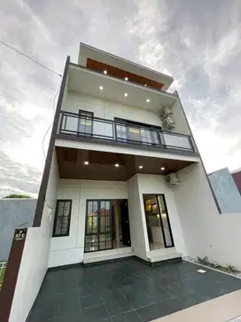 Dijual rumah baru siap huni Lokasi kedinding surabaya