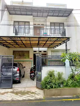 Rumah Dijual Griya Harapan Permai Kawasan Harapan Indah, Bekasi, Jabar