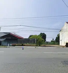Tanah Strategis Tepi Jalan Raya Kartasura Harga Bawah Pasaran (At)