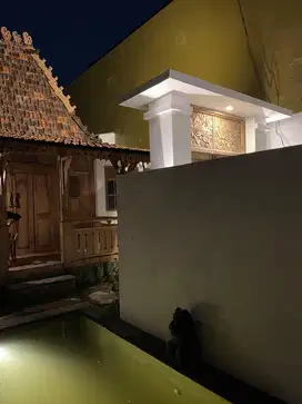 Joglo Cantik di tengah Sawah Renon Denpasar