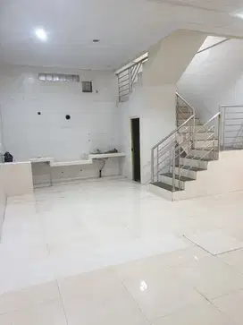 ANA RUMAH UK 5.5X16M DI PADEMANGAN