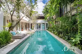 LEASEHOLD | LUXURY 4BR VILLA STEPS FROM THE BEACH IN PRIME BERAWA