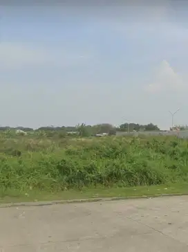 Disewa tanah traffic ramai cocok untuk usaha di Harapan Indah Bekasi