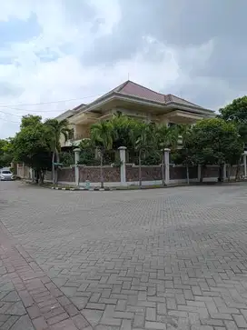 Rumah MEWAH Siap Huni Cluster Kedaton Dian Istana Surabaya Barat