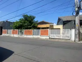 Tanah bonus bangunan Rumah dekat Kampus UGM akses jalan Aspal