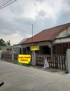 Rumah perlu renov Luas tanah 220m2 kayumas Rawamangun JakTim