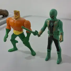 Action figure Aquaman dan Power Rangers / Mainan