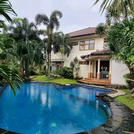 Dijual Rumah Mewah Dengan Swimming Pool Di Ampera Jaksel
