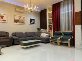 Butuh Rumah Luas? De Oaze Residence Tomang: 3 Lantai, 4 Kamar