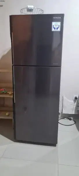 Kulkas 2 pintu hitachi R-H24Pgd7