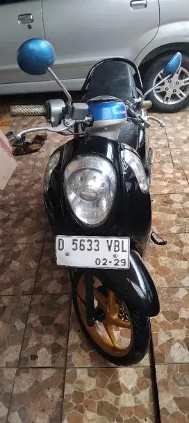 Dijual motor scoopy 2014 pajak panjang surat surat lengkap