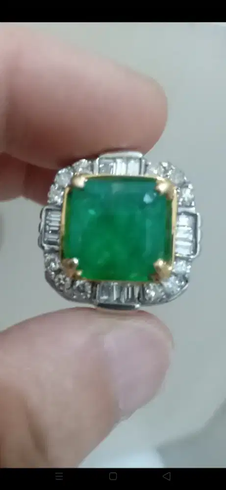 Jamrud ijo cin cin emas berlian