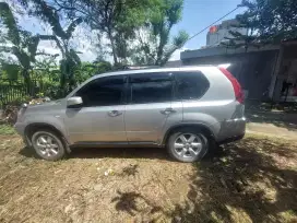 Jual nissan x trail t31 st 2,5 tahun 2011