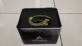 Jam tangan baru
