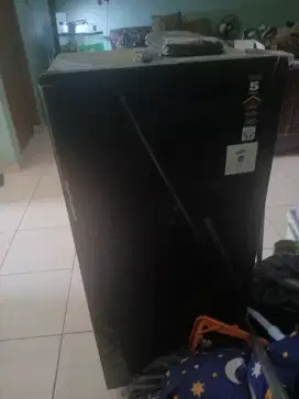 Kulkas polytron jual cepat