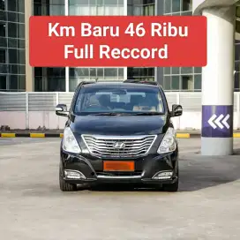 Hyundai H1 2.4 Royal Bensin 2015 KM low service reccord