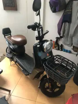 Sepeda listrik merk Vitron O2
