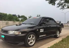 Mitsubishi Lancer 1993 Bensin