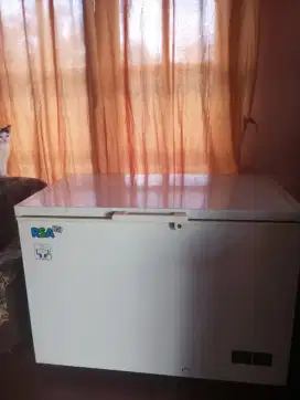 Dijual Freezer merk RSA 330L