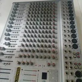 Mixer 16 Ch - Multi Effects Digital Sound Processor