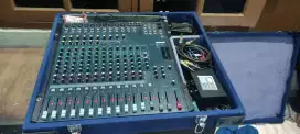 Mixer yamaha 16 channel