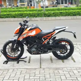 KTM DUKE 250 ABS ORANGE 2018 KM 18K PAJAK PANJANG LIKE NEW